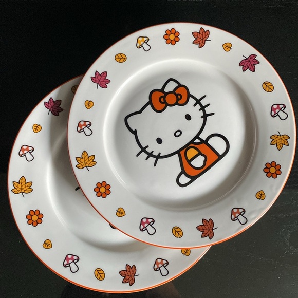 New Sanrio Hello Kitty Fall Ceramic White Dinnerware Plates, Set of Two - Picture 3 of 4